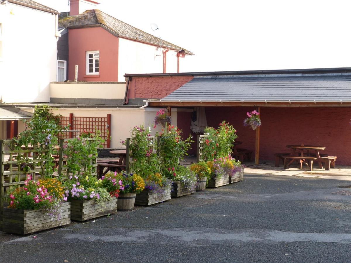 The Railway Inn Galmpton Bagian luar foto