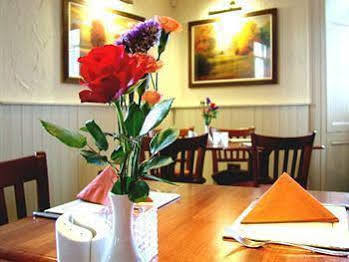 The Railway Inn Galmpton Bagian luar foto